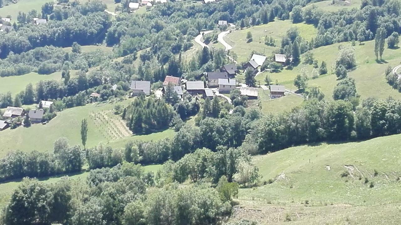 Bel Appartement Au Rez De Chaussee D'Un Chalet Jarrier Luaran gambar